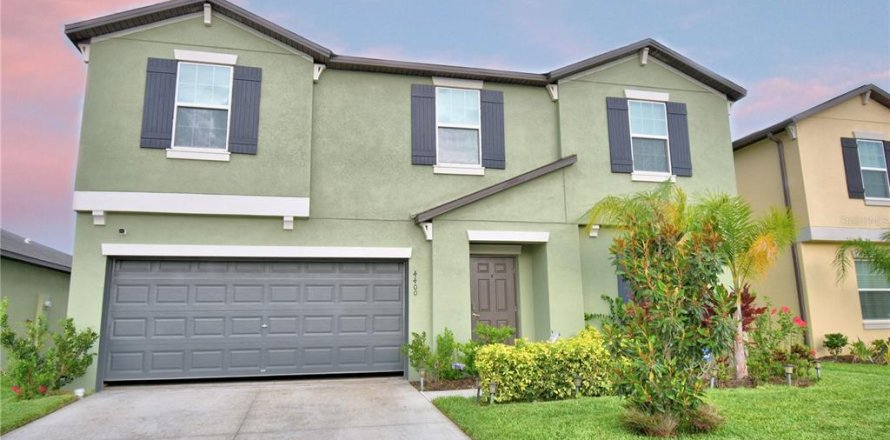 House in Lakeland, Florida 5 bedrooms, 274.43 sq.m. № 1684935
