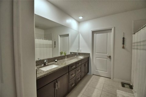 House in Lakeland, Florida 5 bedrooms, 274.43 sq.m. № 1684935 - photo 27