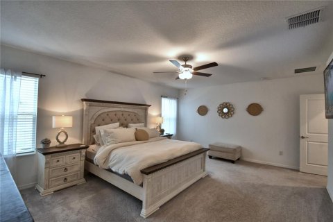House in Lakeland, Florida 5 bedrooms, 274.43 sq.m. № 1684935 - photo 24