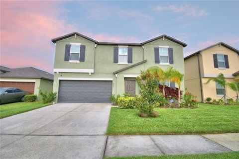 House in Lakeland, Florida 5 bedrooms, 274.43 sq.m. № 1684935 - photo 3