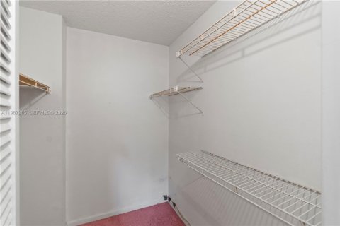 Купить кондоминиум в Дирфилд-Бич, Флорида 2 спальни, 88.26м2, № 2047769 - фото 8