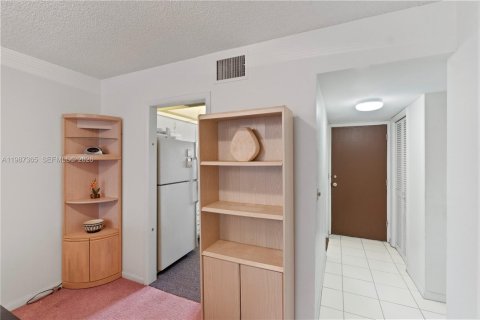 Купить кондоминиум в Дирфилд-Бич, Флорида 2 спальни, 88.26м2, № 2047769 - фото 11