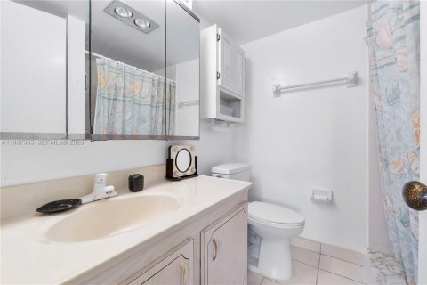 Купить кондоминиум в Дирфилд-Бич, Флорида 2 спальни, 88.26м2, № 2047769 - фото 4