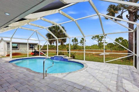 Casa en venta en Port Charlotte, Florida, 3 dormitorios, 157.47 m2 № 2137144 - foto 30
