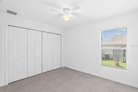 House in Palm Bay, Florida 4 bedrooms, 159.23 sq.m. № 1856167 - photo 20