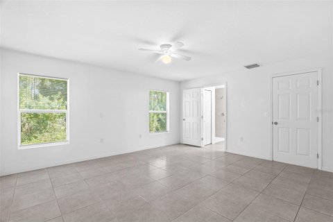 House in Palm Bay, Florida 4 bedrooms, 159.23 sq.m. № 1856167 - photo 12