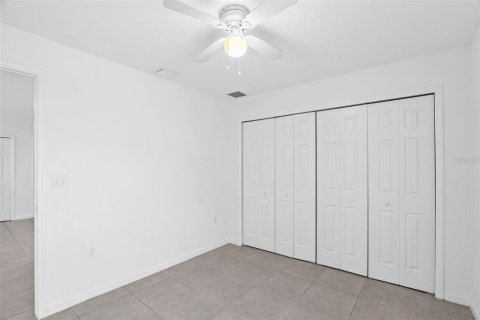 House in Palm Bay, Florida 4 bedrooms, 159.23 sq.m. № 1856167 - photo 21