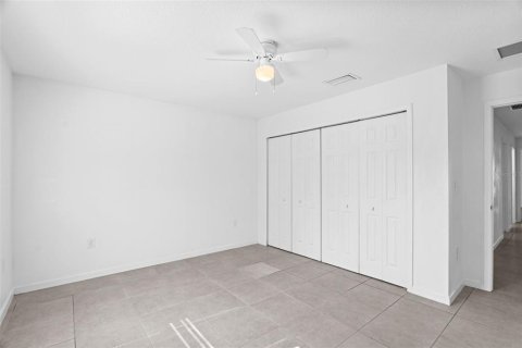 House in Palm Bay, Florida 4 bedrooms, 159.23 sq.m. № 1856167 - photo 23