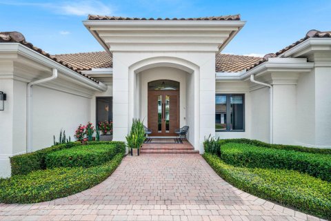 House in Boca Raton, Florida 4 bedrooms, 338.91 sq.m. № 2331488