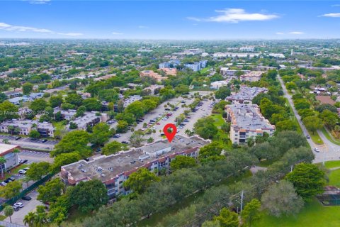 Condo in Plantation, Florida, 1 bedroom  № 1939819 - photo 28