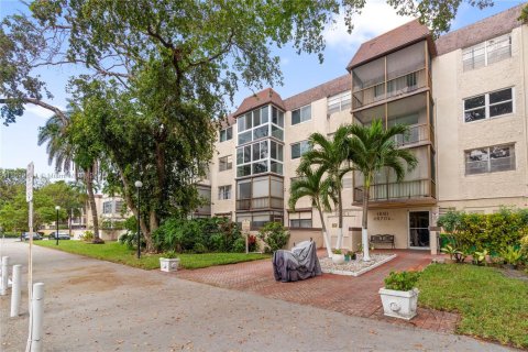 Condo in Plantation, Florida, 1 bedroom  № 1939819 - photo 23