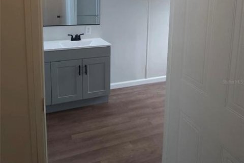 Apartamento en alquiler en Dade City, Florida, 3 dormitorios, 150.5 m2 № 1914947 - foto 24