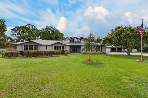 Casa en venta en Lakeland, Florida, 4 dormitorios, 393.91 m2 № 2223327 - foto 2