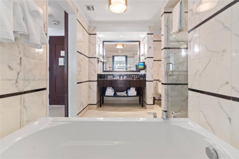 Купить кондоминиум в Майами-Бич, Флорида 50.54м2, № 1979811 - фото 19