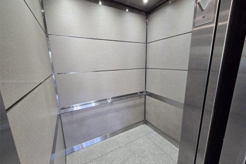 Copropriété à louer à Miami, Floride: 1 chambre, 65.59 m2 № 1823533 - photo 9