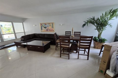 Copropriété à louer à Miami, Floride: 1 chambre, 65.59 m2 № 1823533 - photo 6