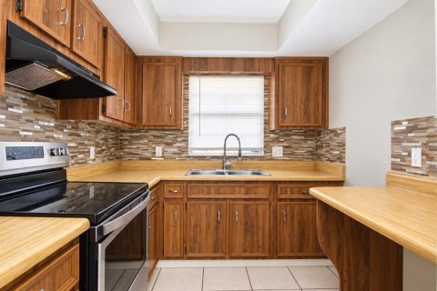 Appartement à louer à Kissimmee, Floride: 2 chambres, 92.34 m2 № 2413416 - photo 6