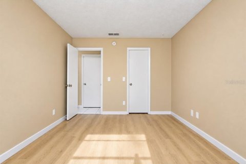 Appartement à louer à Kissimmee, Floride: 2 chambres, 92.34 m2 № 2413416 - photo 10