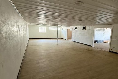 Commercial property in Auburndale, Florida 388.33 sq.m. № 2196669 - photo 8