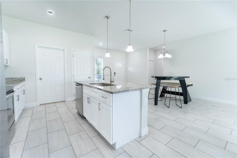 Casa en venta en Kissimmee, Florida, 4 dormitorios, 163.32 m2 № 1907022 - foto 12