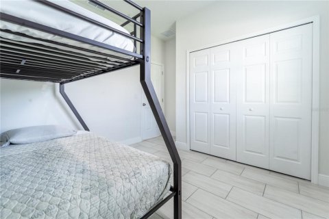 Casa en venta en Kissimmee, Florida, 4 dormitorios, 163.32 m2 № 1907022 - foto 28