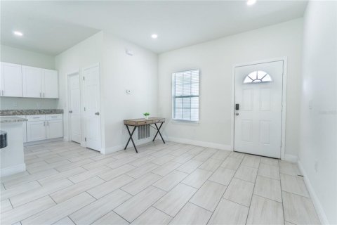 Casa en venta en Kissimmee, Florida, 4 dormitorios, 163.32 m2 № 1907022 - foto 3