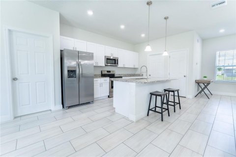 Casa en venta en Kissimmee, Florida, 4 dormitorios, 163.32 m2 № 1907022 - foto 15