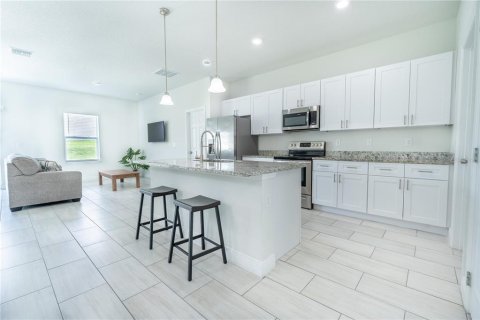 Casa en venta en Kissimmee, Florida, 4 dormitorios, 163.32 m2 № 1907022 - foto 14