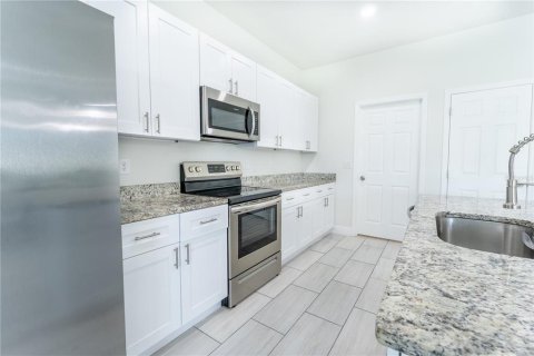 Casa en venta en Kissimmee, Florida, 4 dormitorios, 163.32 m2 № 1907022 - foto 16