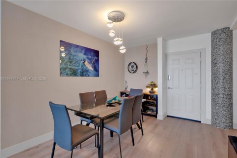 Снять в аренду кондоминиум в Холливуд, Флорида 1 спальня, 69.21м2, № 2055688 - фото 8