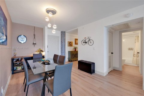 Снять в аренду кондоминиум в Холливуд, Флорида 1 спальня, 69.21м2, № 2055688 - фото 9