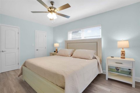 House in Port Charlotte, Florida 3 bedrooms, 143.44 sq.m. № 2433450 - photo 22