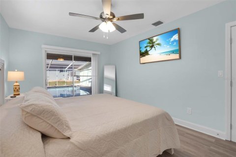 House in Port Charlotte, Florida 3 bedrooms, 143.44 sq.m. № 2433450 - photo 23
