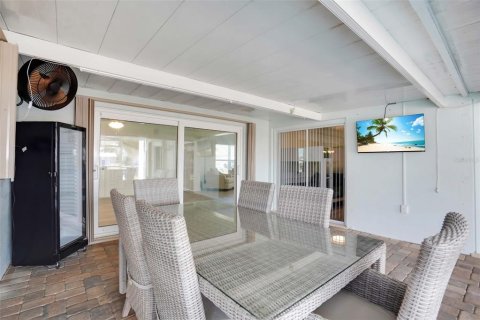 House in Port Charlotte, Florida 3 bedrooms, 143.44 sq.m. № 2433450 - photo 8