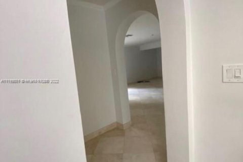 Casa en alquiler en Miami, Florida, 3 dormitorios, 213.95 m2 № 1923509 - foto 12