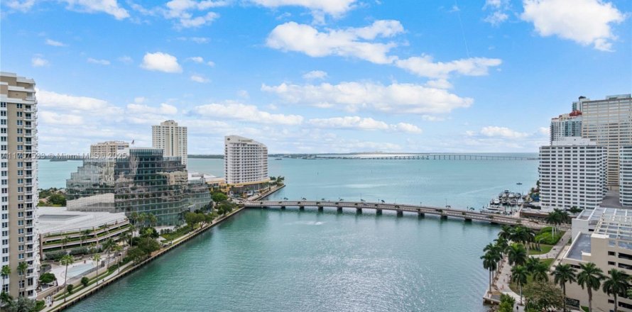 Condominio en Miami, Florida, 2 dormitorios № 1867299