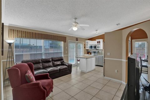 Villa ou maison à louer à Miami, Floride: 3 chambres, 131.46 m2 № 2003665 - photo 23