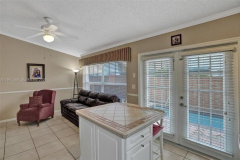 Villa ou maison à louer à Miami, Floride: 3 chambres, 131.46 m2 № 2003665 - photo 21