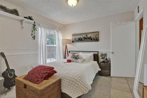 Villa ou maison à louer à Miami, Floride: 3 chambres, 131.46 m2 № 2003665 - photo 27