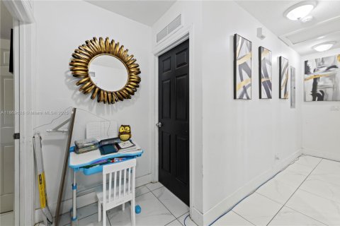 Casa en venta en Dania Beach, Florida, 3 dormitorios, 114.46 m2 № 1896825 - foto 17