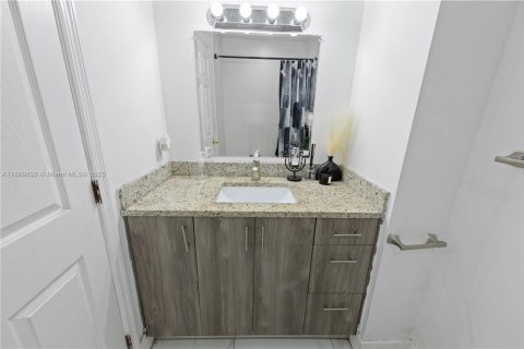 Casa en venta en Dania Beach, Florida, 3 dormitorios, 114.46 m2 № 1896825 - foto 15