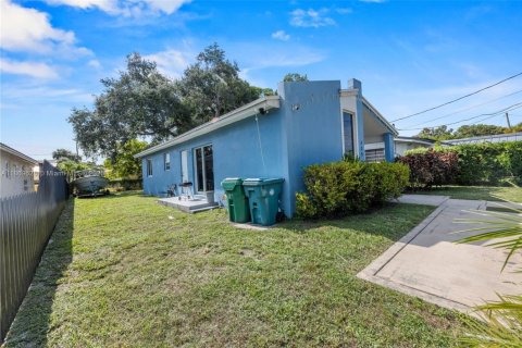 Casa en venta en Dania Beach, Florida, 3 dormitorios, 114.46 m2 № 1896825 - foto 19