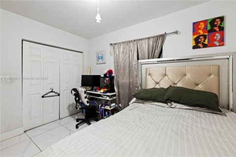 Casa en venta en Dania Beach, Florida, 3 dormitorios, 114.46 m2 № 1896825 - foto 13