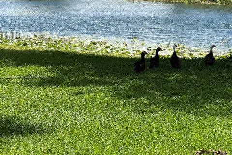 Condo in Miami, Florida, 3 bedrooms  № 1417078 - photo 3