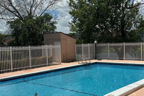 Condo in Miami, Florida, 3 bedrooms  № 1417078 - photo 2