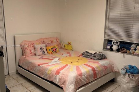 Condo in Miami, Florida, 3 bedrooms  № 1417078 - photo 16