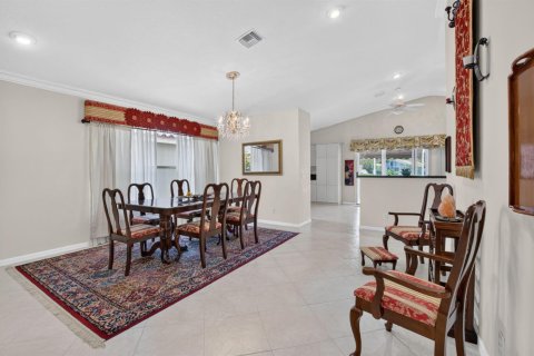 House in Boynton Beach, Florida 3 bedrooms, 155.33 sq.m. № 2252723 - photo 13