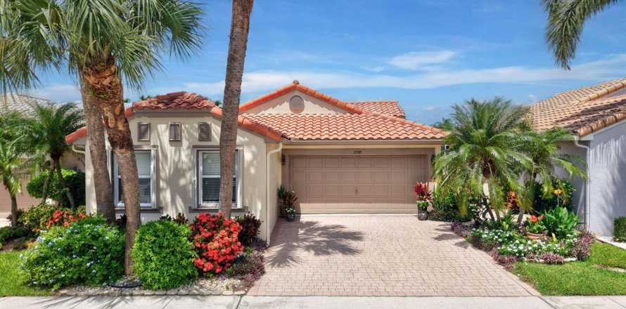 House in Boynton Beach, Florida 3 bedrooms, 155.33 sq.m. № 2252723