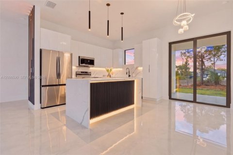 Villa ou maison à vendre à Lehigh Acres, Floride: 3 chambres, 122.17 m2 № 2071052 - photo 23