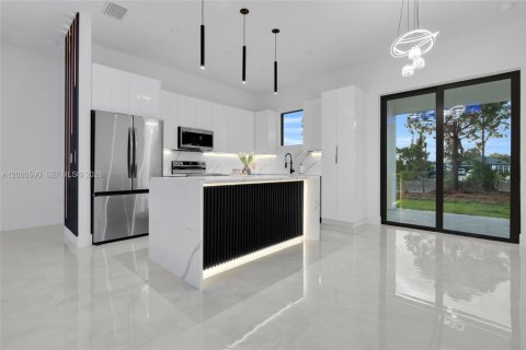 Villa ou maison à vendre à Lehigh Acres, Floride: 3 chambres, 122.17 m2 № 2071052 - photo 24